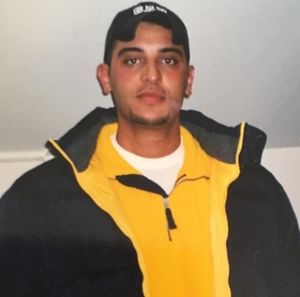 Meet your Posher, Khalil